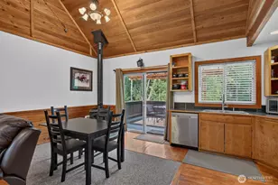 1649 Hemlock Dr, Camano Island, WA 98282 - Photo 14