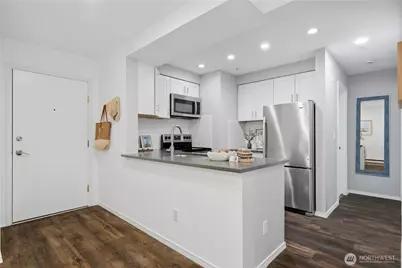 769 Hayes Street #201, Seattle, WA 98109 - Photo 12