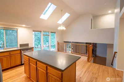4113 238th Court SE, Sammamish, WA 98029 - Photo 4