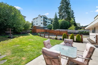 555 4th Avenue S, Edmonds, WA 98020 - Photo 28