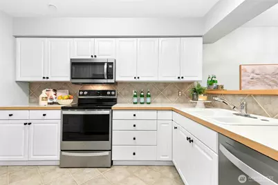 2300 Jefferson Avenue NE #E121, Renton, WA 98056 - Photo 10