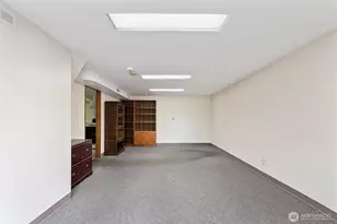 16745 Meridian Ave N, Seattle, WA 98133 - Photo 38