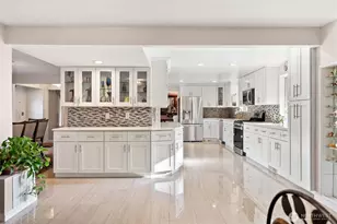 16745 Meridian Ave N, Seattle, WA 98133 - Photo 12