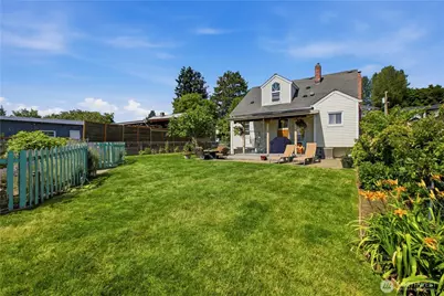 324 Stevens Avenue SW, Renton, WA 98057 - Photo 32
