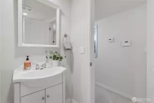 3697 134th Ave SE, Bellevue, WA 98006 - Photo 36