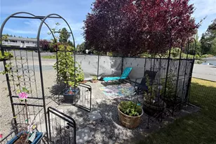 2024 21st St, Bellingham, WA 98225 - Photo 16