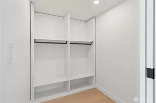 300 Virginia St, Seattle, WA 98121 - Photo 14
