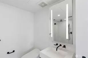 300 Virginia St, Seattle, WA 98121 - Photo 20