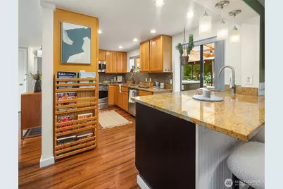 4900 238th Place SW, Mountlake Terrace, WA 98043 - Photo 10