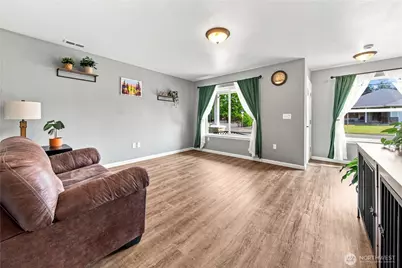 301 135th Place SE, Rainier, WA 98576 - Photo 16