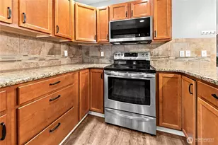 301 135th Pl SE, Rainier, WA 98576 - Photo 14