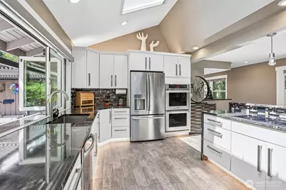 24017 SE 111th Street, Issaquah, WA 98027 - Photo 8
