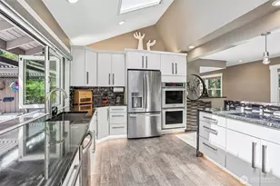 24017 SE 111th St, Issaquah, WA 98027 - Photo 8