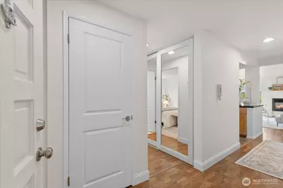 3700 W 25th Place #201, Seattle, WA 98199 - Photo 6