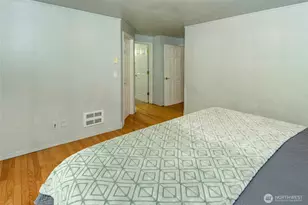 18714 Sylvan Dell Ct SE, Yelm, WA 98597 - Photo 16