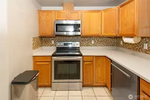 18714 Sylvan Dell Ct SE, Yelm, WA 98597 - Photo 12