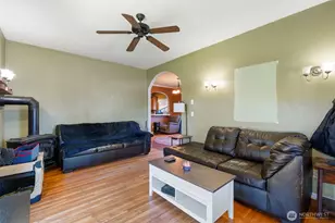 1208 W Pear St, Centralia, WA 98531 - Photo 8
