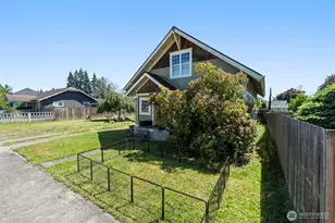 1208 W Pear St, Centralia, WA 98531 - Photo 2