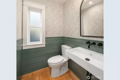 8014 12th Avenue NW, Seattle, WA 98117 - Photo 18
