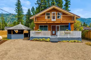 8664 Valley Ct, Maple Falls, WA 98266 - Photo 2
