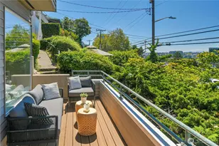 1202 Lakeview Blvd E, Seattle, WA 98102 - Photo 6