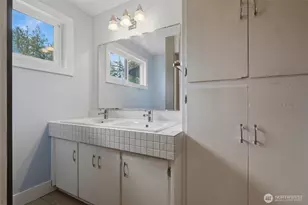 1527 Crestview Dr, Bremerton, WA 98312 - Photo 16
