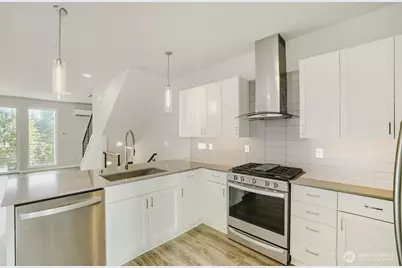 8607 22nd Place NE, Seattle, WA 98115 - Photo 10
