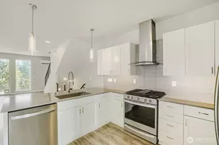 8607 22nd Pl NE, Seattle, WA 98115 - Photo 10