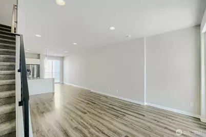 8607 22nd Place NE, Seattle, WA 98115 - Photo 4