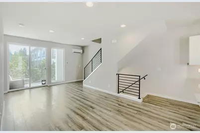 8607 22nd Place NE, Seattle, WA 98115 - Photo 6
