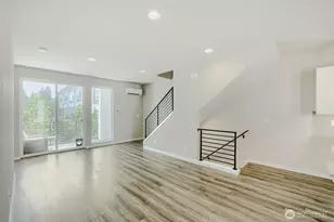 8607 22nd Pl NE, Seattle, WA 98115 - Photo 6