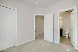 8607 22nd Pl NE, Seattle, WA 98115 - Photo 12