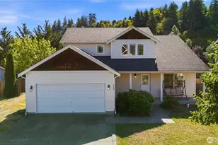 229 W Easton Ave, Eatonville, WA 98328 - Photo 1
