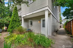 323 N 48th St, Seattle, WA 98103 - Photo 26