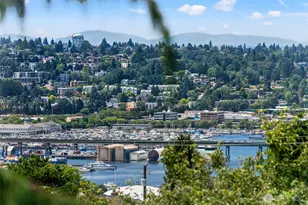 323 N 48th St, Seattle, WA 98103 - Photo 20