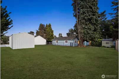 2105 D St SE, Auburn, WA 98002 - Photo 24