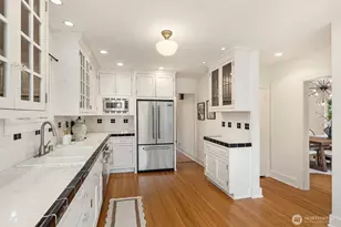 4322 NE 43rd St, Seattle, WA 98105 - Photo 14