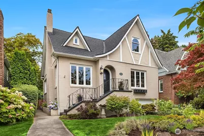 4322 NE 43rd Street, Seattle, WA 98105 - Photo 1