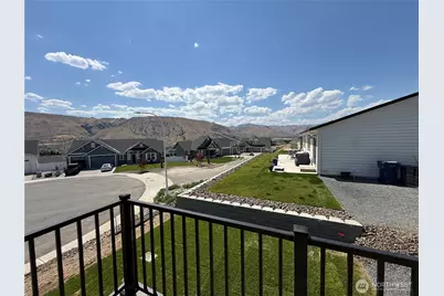 1576 6th Street SE, East Wenatchee, WA 98802 - Photo 10