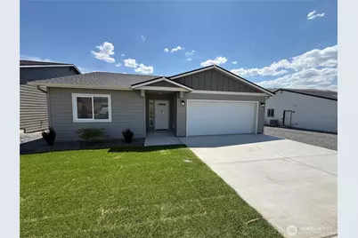 1576 6th Street SE, East Wenatchee, WA 98802 - Photo 2