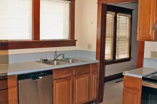 409 NE 95th St, Seattle, WA 98115 - Photo 4