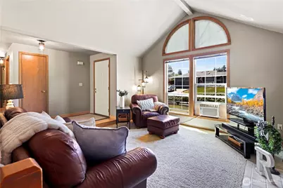 10103 27th Drive SE, Everett, WA 98208 - Photo 2