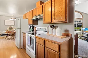 10103 27th Dr SE, Everett, WA 98208 - Photo 8