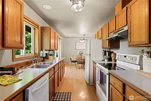 10103 27th Dr SE, Everett, WA 98208 - Photo 4