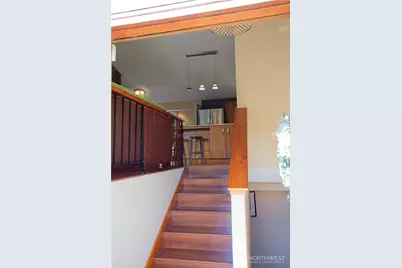 6804 47th Avenue E, Tacoma, WA 98443 - Photo 2