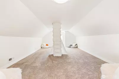 8632 45th Avenue S, Seattle, WA 98118 - Photo 24