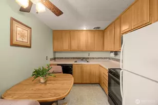 205 26th Ave E, Seattle, WA 98112 - Photo 8