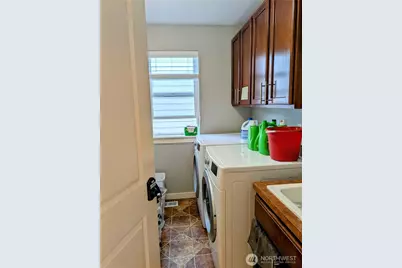 8420 155th Street Ct E, Puyallup, WA 98375 - Photo 12
