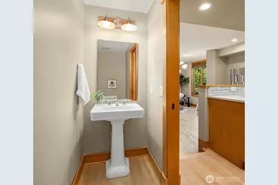 3824 Evanston Avenue N #11, Seattle, WA 98103 - Photo 14