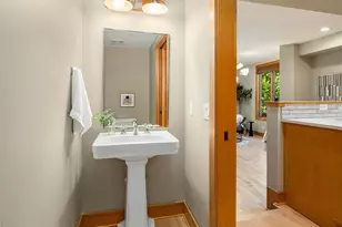 3824 Evanston Ave N, Seattle, WA 98103 - Photo 14